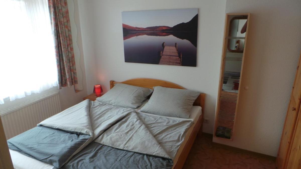 Ferienwohnung Muschel Hooksiel Exterior photo